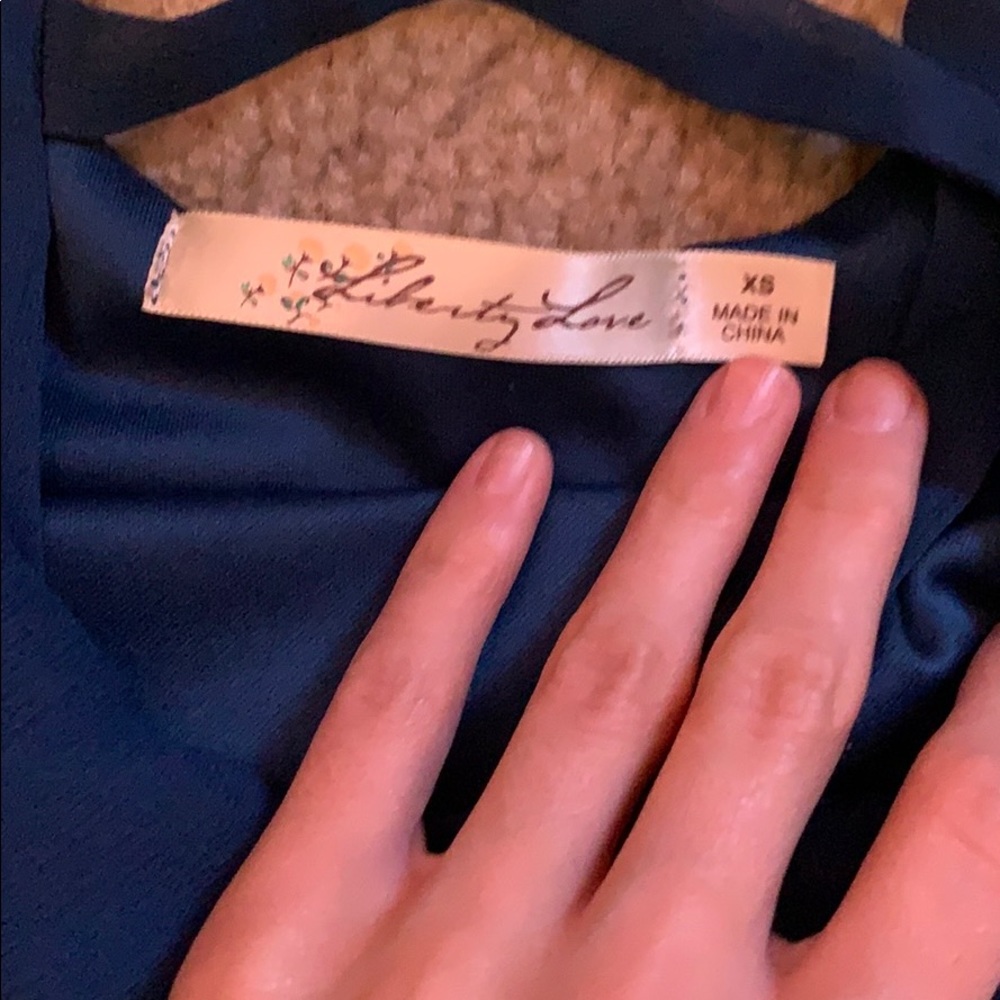 Dress - Picture 3 of 4